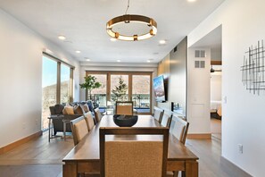 Interior - Ski Season Available! Ski-in/Ski-out Access Condo in Slopeside! Near Downtown! (Park City)