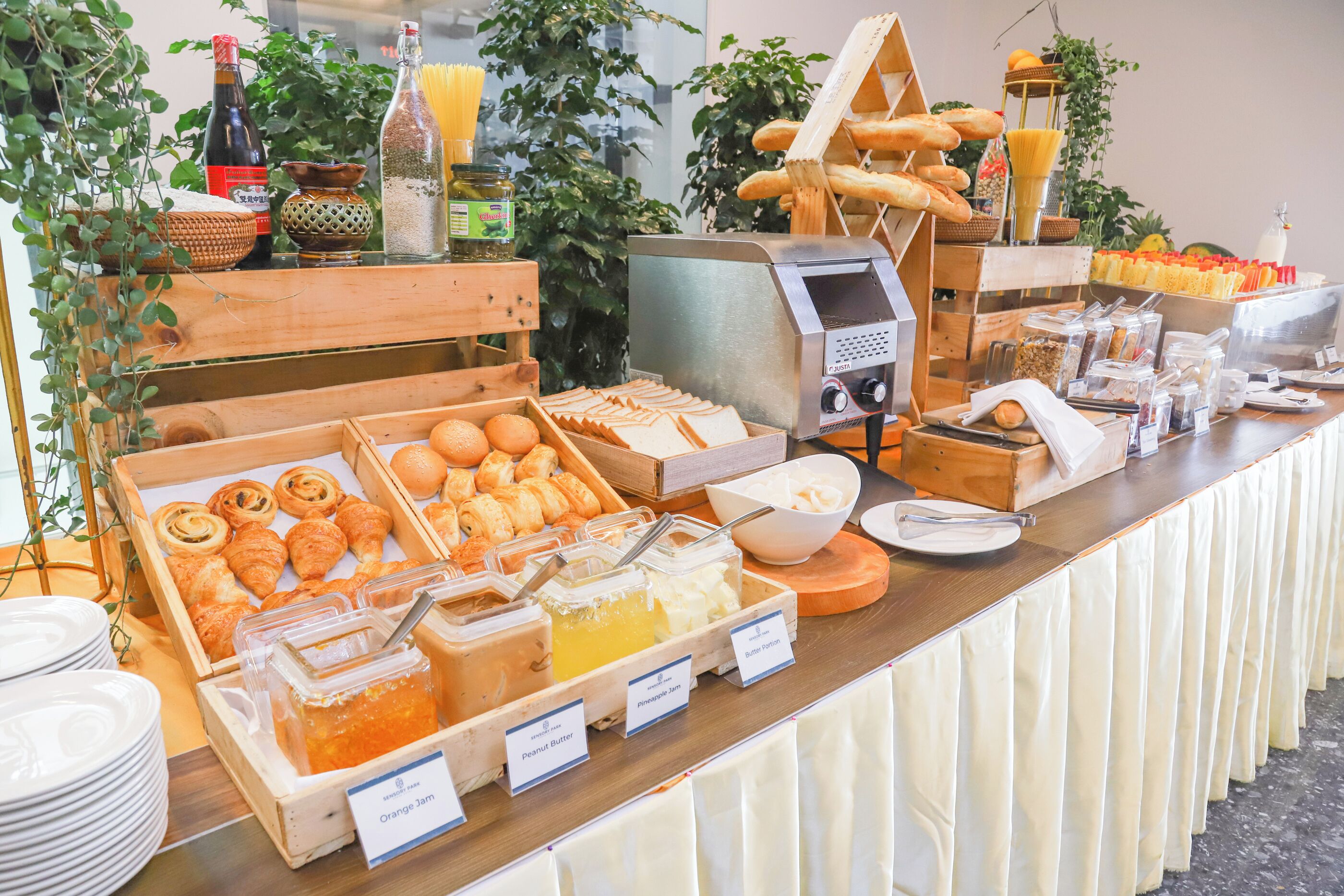 每日供应自助式早餐（需付费）