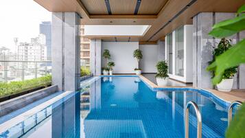 Kolam renang outdoor