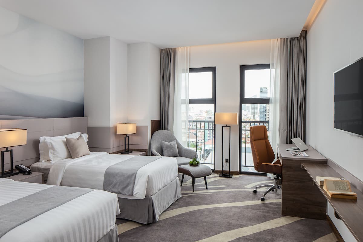 Premium bedding, in-room safe, desk, soundproofing