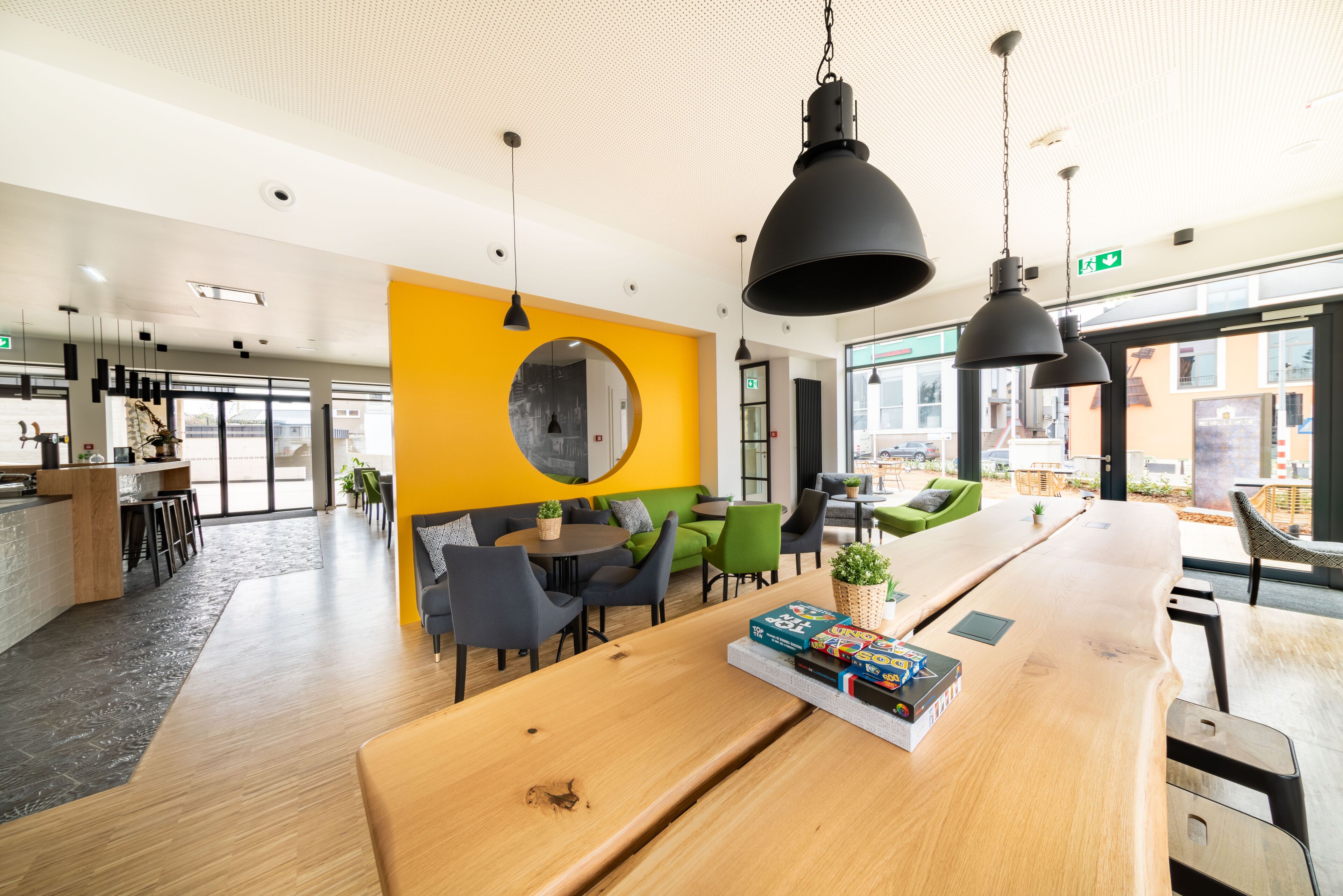 daily buffet breakfast (eur 16 per person)