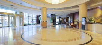 Ying Kou Hua Tian Hotel