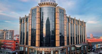 Ying Kou Hua Tian Hotel