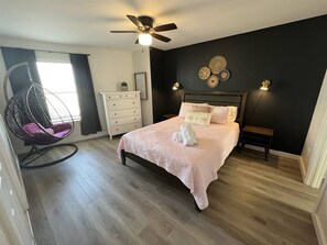 2 bedrooms, iron/ironing board, free WiFi