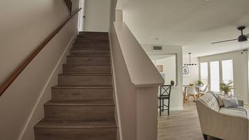 TV, peis og stereoanlegg