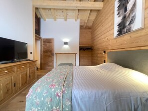 3 bedrooms, desk, free WiFi