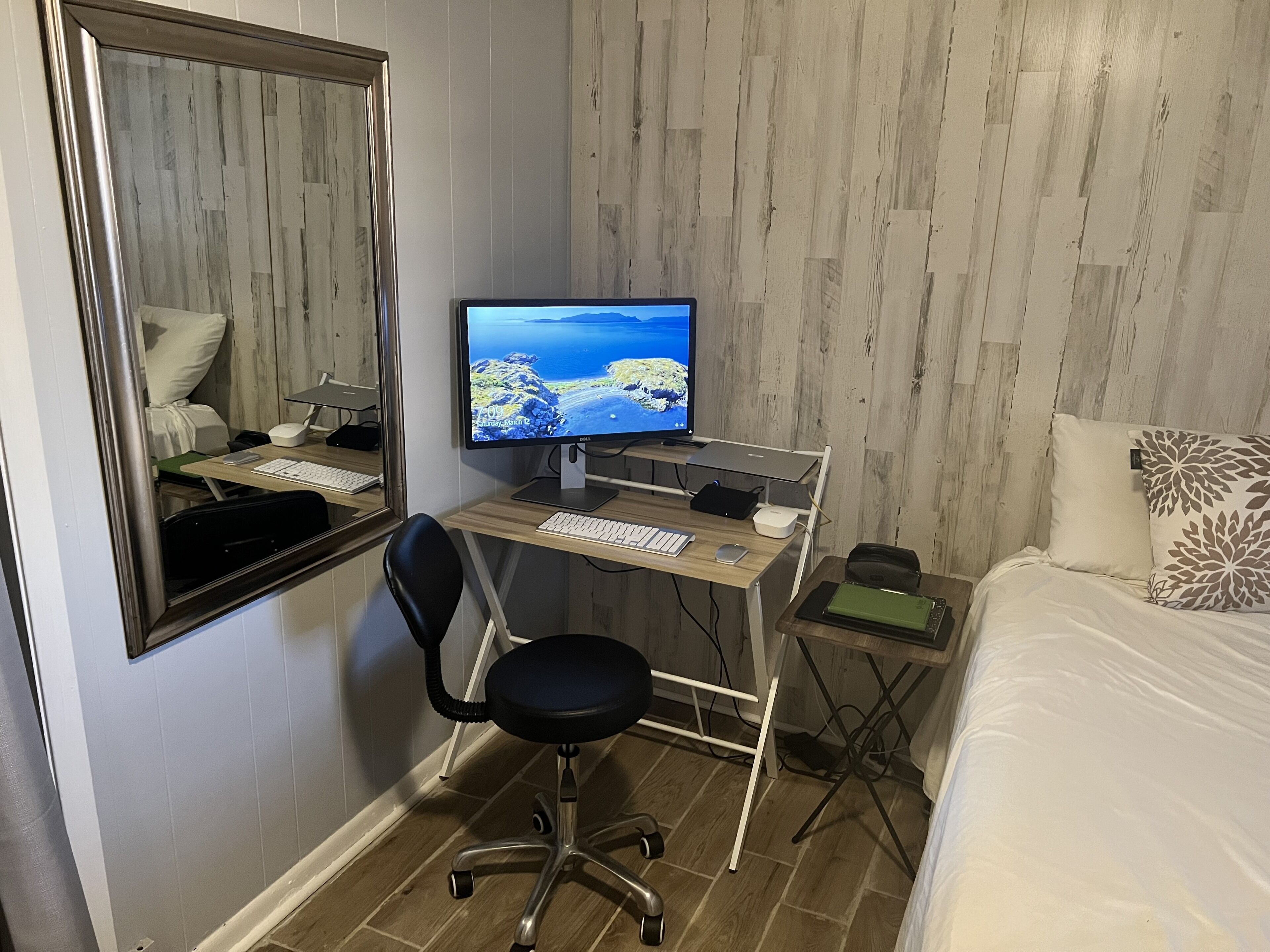 3 habitaciones, tabla de planchar con plancha y wifi gratis 