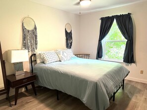 2 bedrooms, iron/ironing board, travel crib, free WiFi