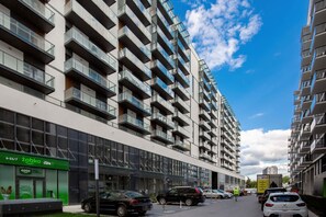 Exterior - Prymasa Tysiąclecia 83A Warsaw | Cozy Apartment | Parking (Warszawa)