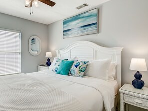 3 bedrooms, iron/ironing board, WiFi, bed sheets