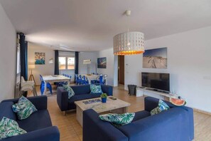 TV connectée, table de tennis de table