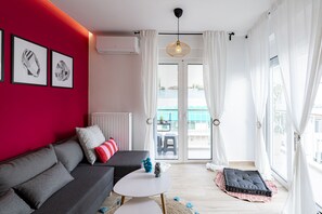 Smart TV - Aphrodite (Athenian apartment close to the center) (Athens)