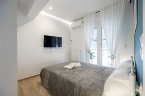 1 bedroom, iron/ironing board, WiFi, bed sheets - Aphrodite (Athenian apartment close to the center) (Athens)