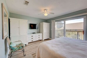 2 bedrooms, iron/ironing board, free WiFi, bed sheets - Seacrest West - 7 Palms (Panama City Beach)