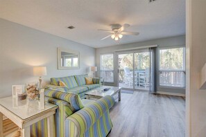 TV - PRIVATE BEACH - Gulf Peeks - Newly renovated - Bikes incl - 7 Palms (Panama City Beach)