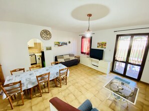 Apartment | Dining room