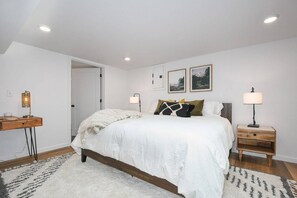 1 habitación, escritorio, tabla de planchar con plancha y wifi gratis