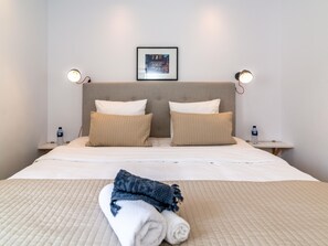 2 habitaciones, tabla de planchar con plancha, internet y ropa de cama 
