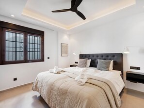 3 chambres, fer et planche à repasser, accès Internet, draps fournis