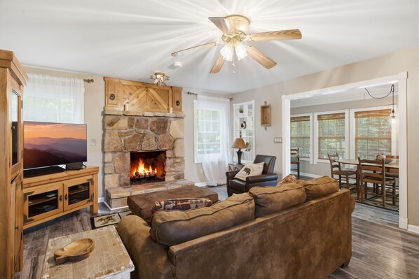 Smart TV, fireplace, DVD player