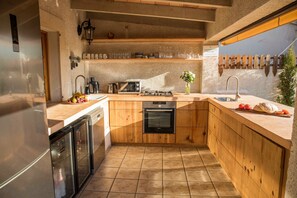 Biệt thự dành cho gia đình | Bếp riêng