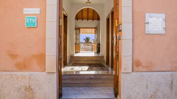 EntrĂ©e de lâhĂ©bergement