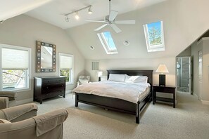 3 bedrooms, iron/ironing board, free WiFi, bed sheets - Charming Guesthouse In The Center of Historic Downtown Lewes (Lewes)