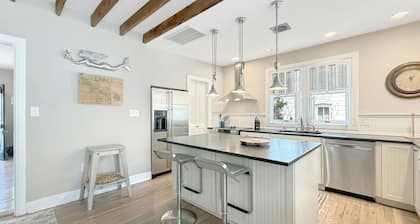 Charming Guesthouse In The Center of Historic Downtown Lewes