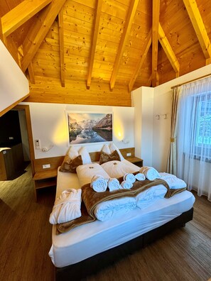 2 camere, una cassaforte in camera, una scrivania, ferro/asse da stiro