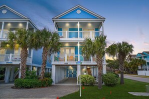 Exterior - Blue Hawaiian 6 Bedrooms Second Row (Surfside Beach)