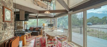 Cliffside- Stunning Views- Minutes to Mt. Princeton Hot Springs