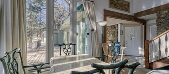 On Splendid Pond- Breathtaking Views- Private Fishing Pond