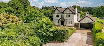 Rozel - Ashdown Forest views, huge garden, sleeps 14 in East Grinstead