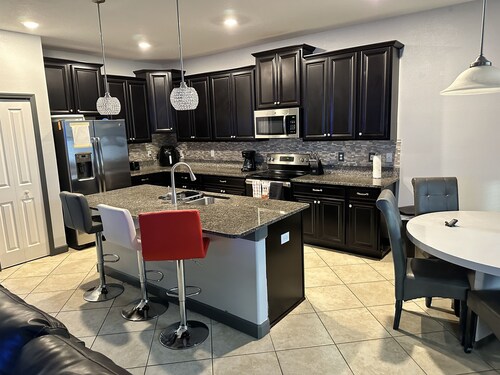 2 story comfort beautiful home with all amenities you need!!