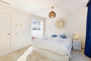 2 slaapkamers, een strijkplank/strijkijzer, wifi, beddengoed