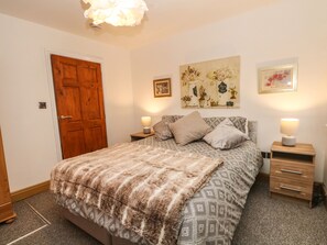 Cottage | 2 bedrooms, individually decorated, individually furnished, free WiFi - Bella Vita (Southport)