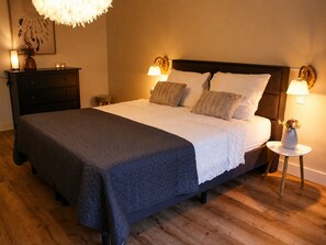 7 habitaciones, escritorio, cuna de viaje y wifi gratis 
