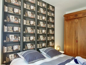 1 chambre, fer et planche à repasser, lit parapluie, Wi-Fi gratuit