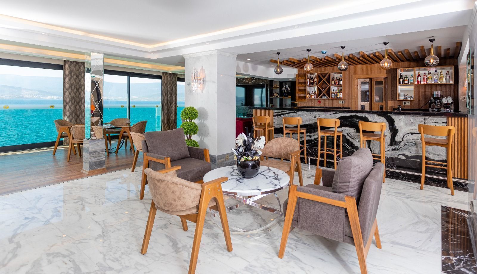 150-cm lcd tv with satellite channels, tv