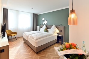 Ropa de cama hipoalergénica, cortinas blackout y wifi gratis