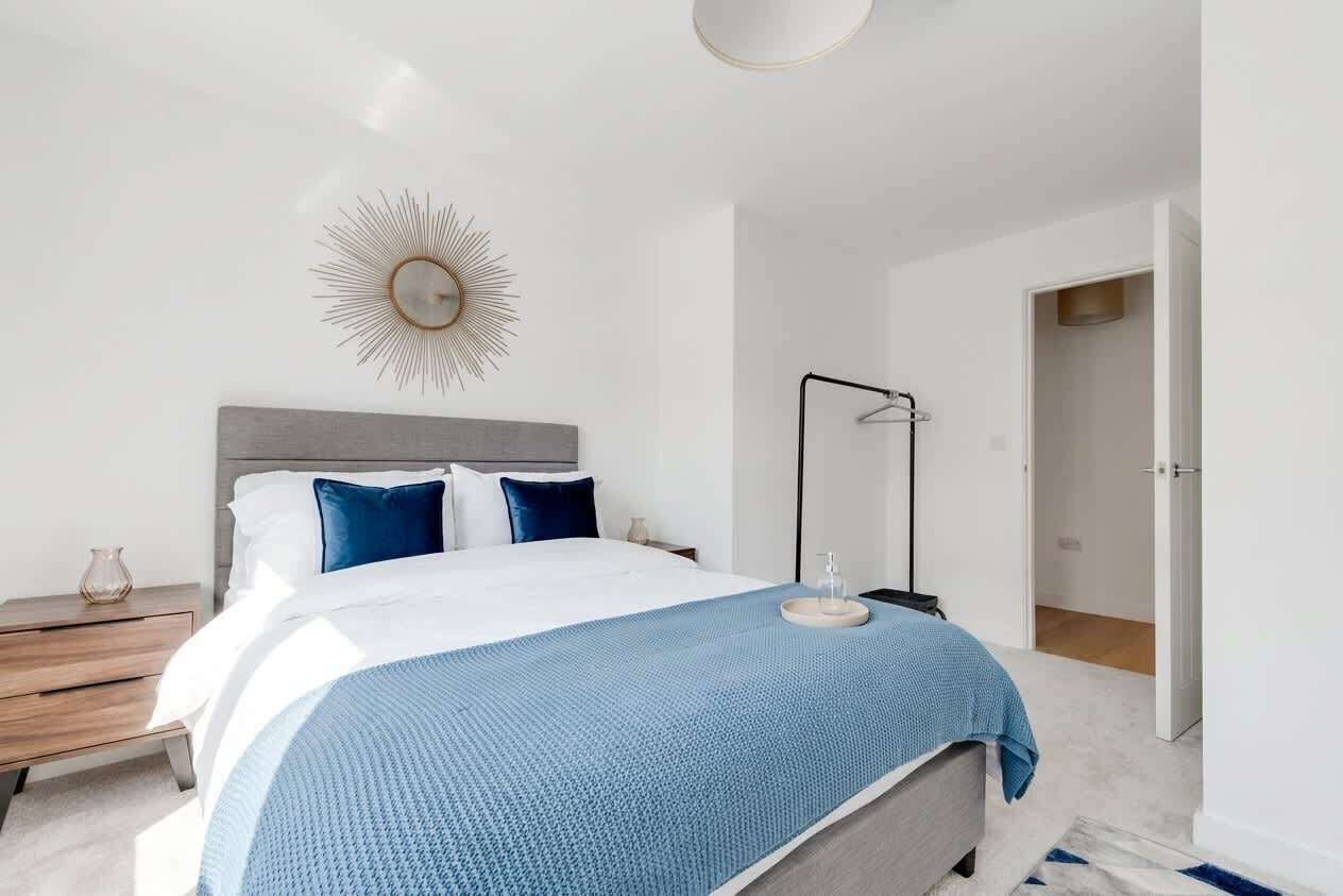 1 dormitorio, tabla de planchar con plancha, wifi y ropa de cama