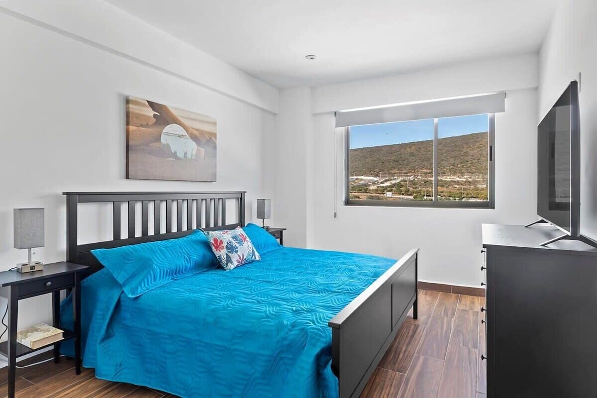 2 slaapkamers, een strijkplank/strijkijzer, wifi, beddengoed