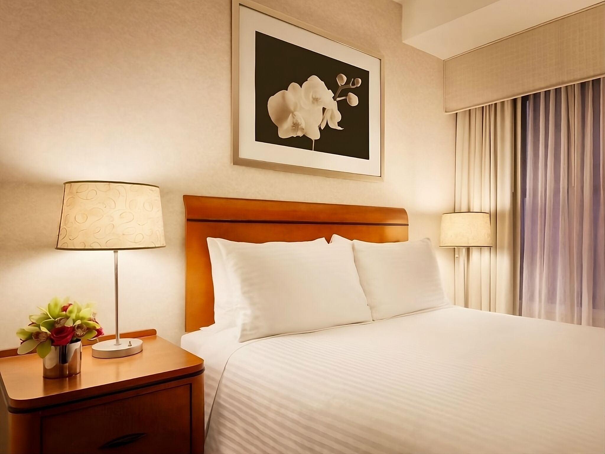 Classic 1 Queen Bed Room at Hotel Edison New York City