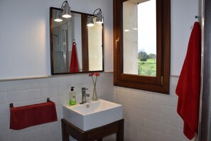 Bathtub