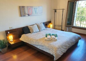 4 bedrooms, soundproofing