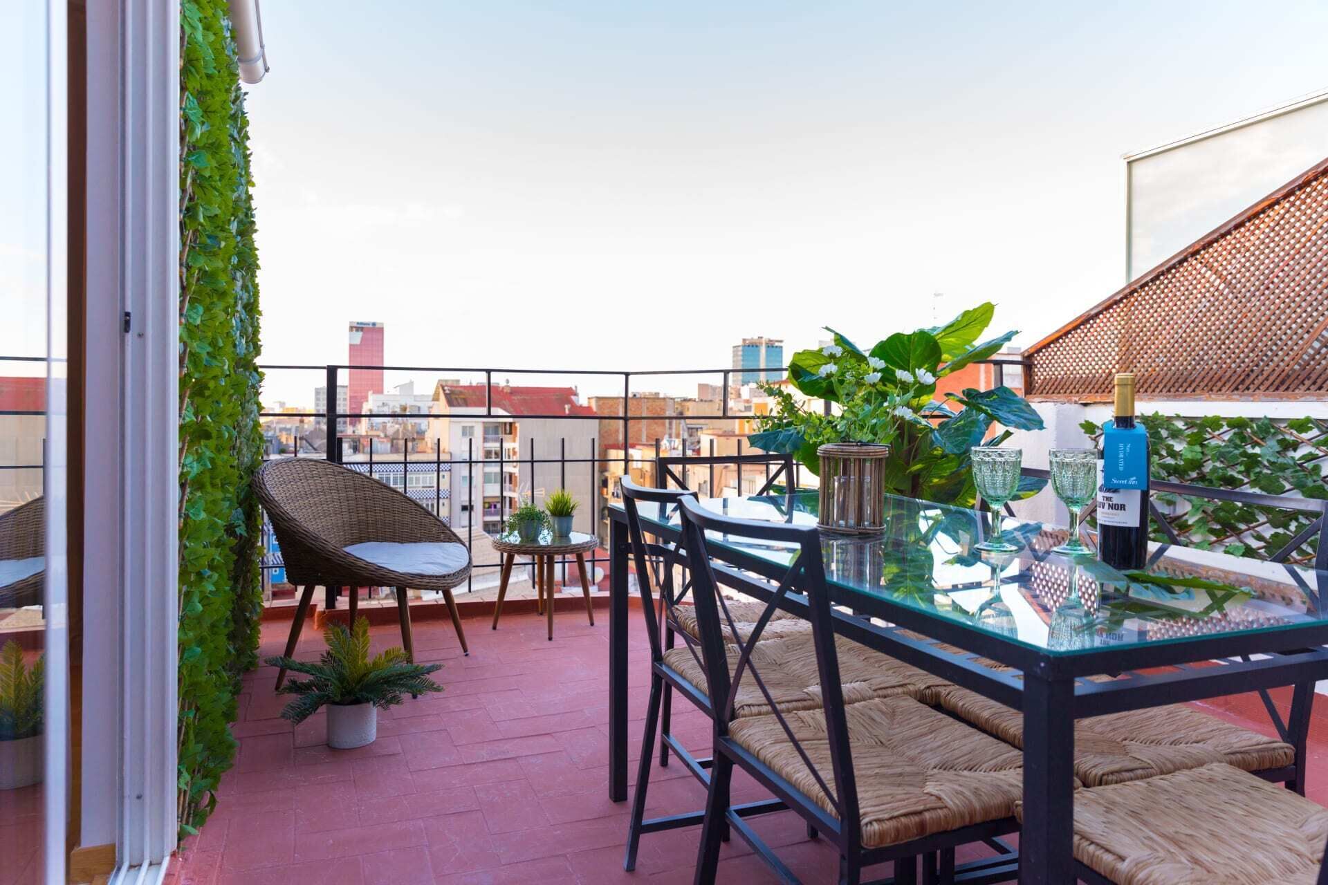 屋外ダイニングエリア