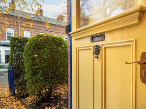 Exterior detail - Colourful, Quirky Artist-Owned 3 Bed Next to Cafes - Pass the Keys (Belfast)
