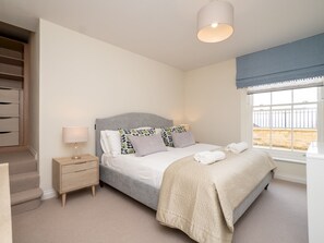 1 bedroom, iron/ironing board, free WiFi, bed sheets - Quiet 1 bed central apartment with parking - Pass the Keys (Bath)