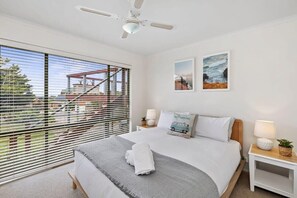 3 bedrooms, iron/ironing board, WiFi, bed sheets - Sun-Filled Jan Juc with Ocean Views (Jan Juc)