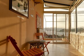 Interior - House with sea view (Lerici)